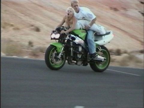 Секс на мотоцикле фото
