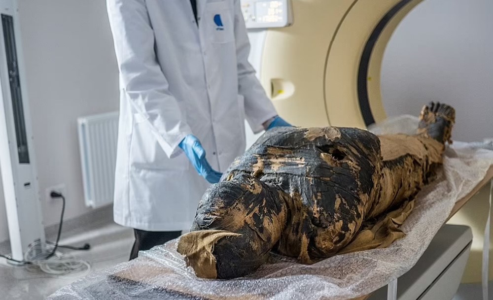 Gizemli “Hamile mumya” 2 bin yıl sonra tarihe ışık tutacak! 2 Hamile mumya 2 bin yıl sonra geri döndü: "Gizemli Kadın" tarihe ışık tutacak - 1