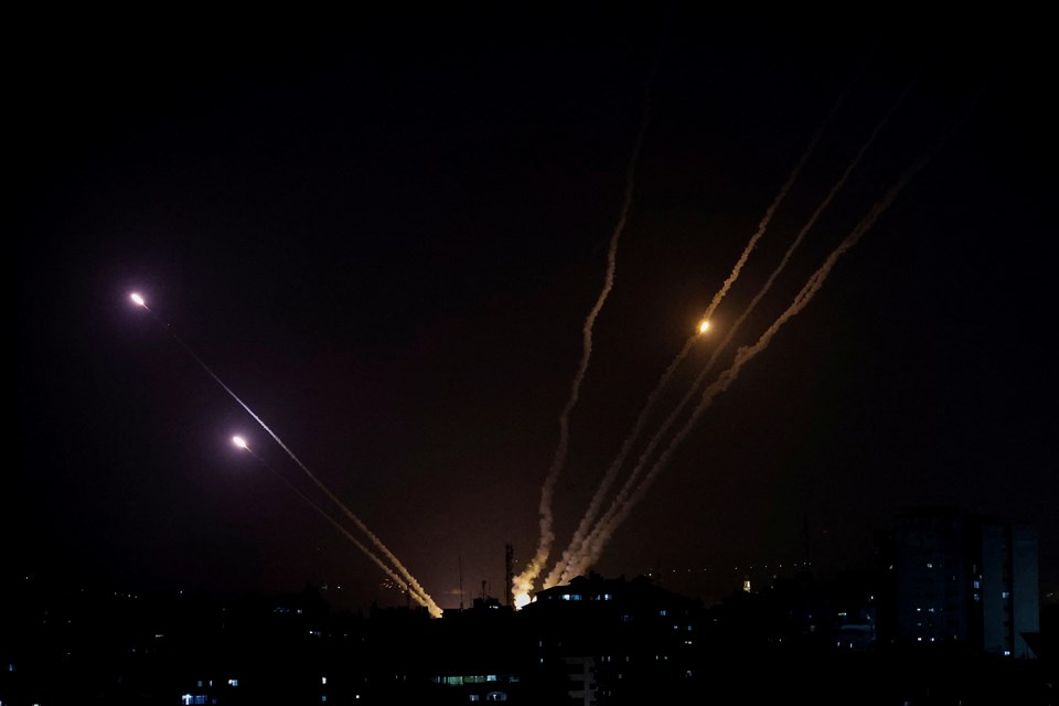 Israel hit Gaza in the first 24 hours of the ceasefire 2 DzgAIlp8SUCSPEP84 cNgA