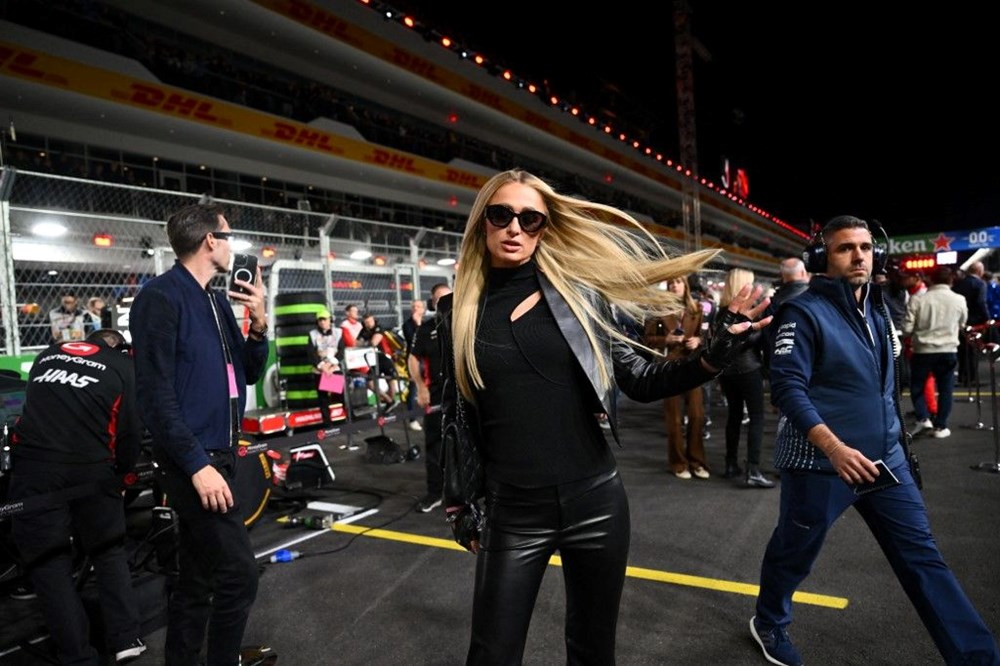 Las Vegas’taki Formula 1 yarışına ünlüler damga vurdu! 7 Las Vegas'taki Formula 1 yarışına ünlüler damga vurdu - 11