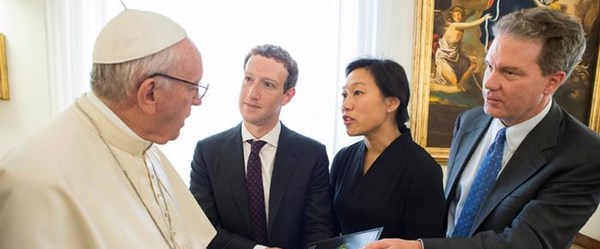 Zuckerberg Papa'yı ziyaret etti