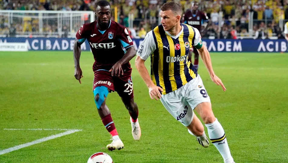 Fenerbahçe'de 4 futbolcu kart sınırında