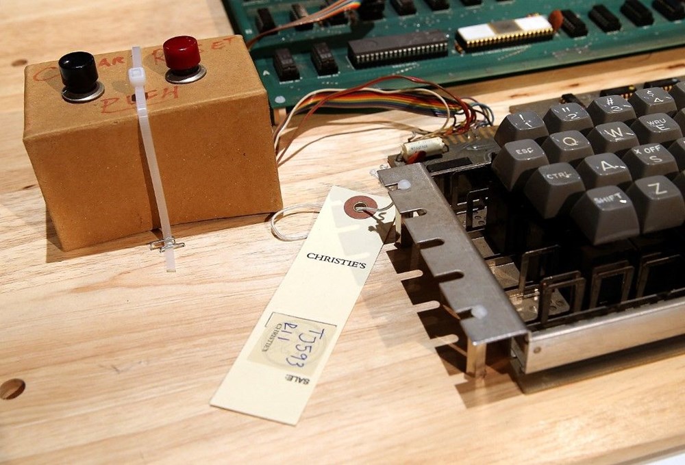 Apple'ın ilk bilgisayarı rekor fiyata satıldı - 11