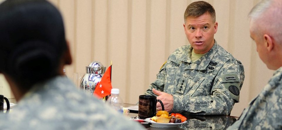 ABD'li general David Perkins 200 dolarlık İHA'nın 3 milyon dolar değerindeki füzeyle vurulduğunu açıkladı.