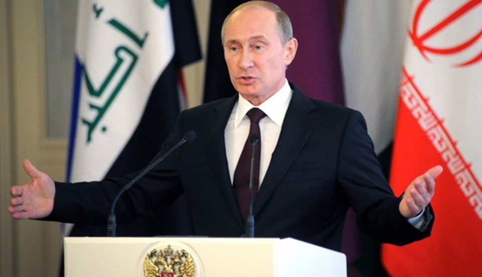 Putin, "Snowden ülkemizde kalabilir ancak ortağımız ABD'ye artık zarar vermemek şartıyla" açıklaması yaptı.