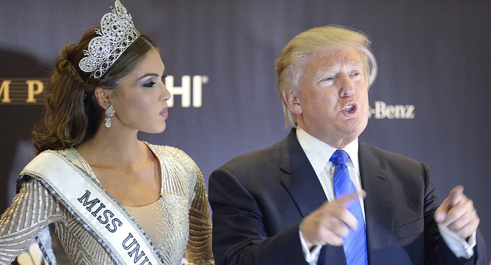 Emlak milyarderi Donald Trump Dünya Güzellik Yarışması için 2013 yılında Moskova'ya gitmişti. Trump'ın Moskova'da bir otelde hayat kadınlarıyla cinsel ilişkiye girdiği ve görüntülerin Rus istihbaratının elinde olduğu iddia ediliyor.