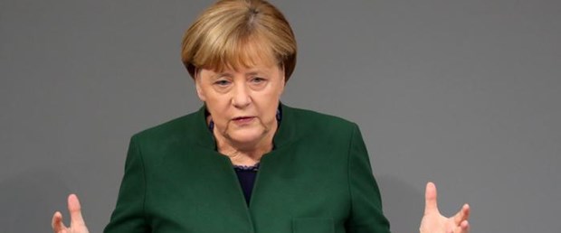merkel federal meclis ankara231116.jpg