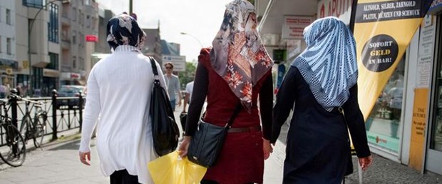 almanya araştırma bertelsmann müslüman240817.jpg