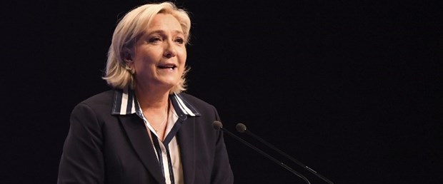 fransa marine le pen euro300417.jpg