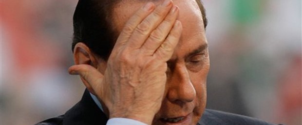 Berlusconi artık dokunulmaz değil