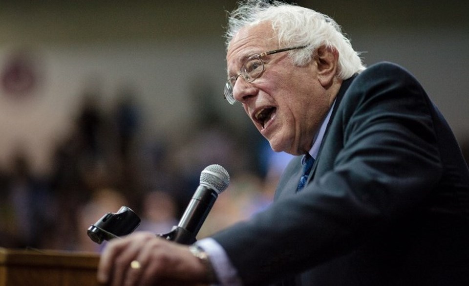 Vermont senatörü Bernie Sanders oyların yüzde 51'ini alarak Batı Virginia'da Clinton'ı yenilgiye uğrattı.