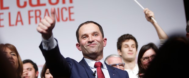 Fransa'da sosyalistlerin cumhurbaşkanı adayı belli oldu
