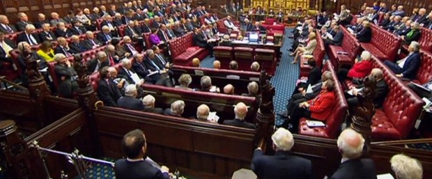 ingiliz parlamento100317.jpg
