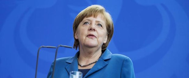 merkel istanbul insani yardım zirvesi210516.jpg