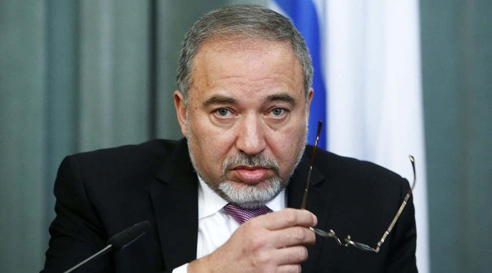 İsrail Evimiz partisi lideri Avigdor Lieberman'ın Netanyahu hükümetinde savunma bakanı olarak görev yapacağı iddia ediliyor.
