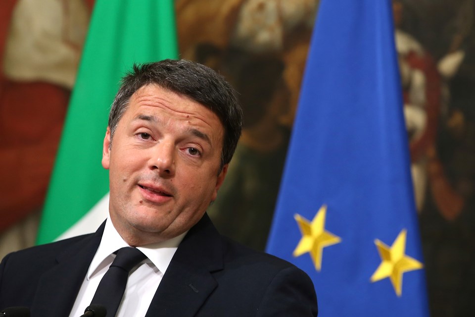Başbakan Matteo Renzi referandum sonrası istifa etmişti.