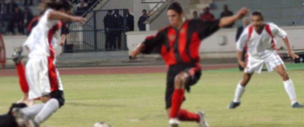 Kıbrıs 'futbol'da birleşecek