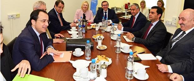 kıbrıs müzakere akinci110417.jpg
