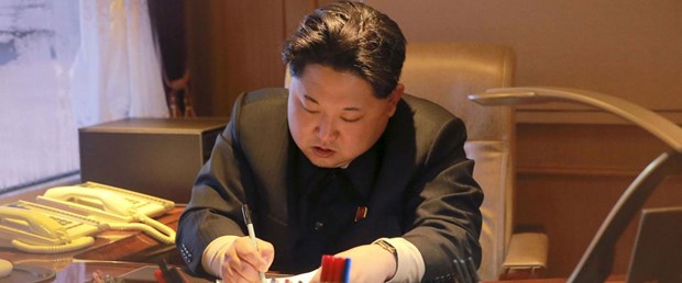 kim jong un kuzey kore genelkurmay100216.jpg