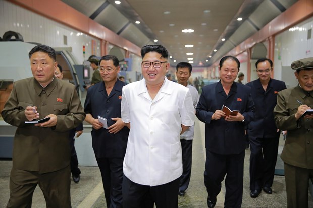 Güney Kore ve ABD'yi Kore yarımadasında "savaş çıkarmak"la suçlayan Kuzey Kore lideri Kim Jong Un iki ülkeyi nükleer silahla tehdit etti. ,2m_10aR9Pk269DJfs8qwgg