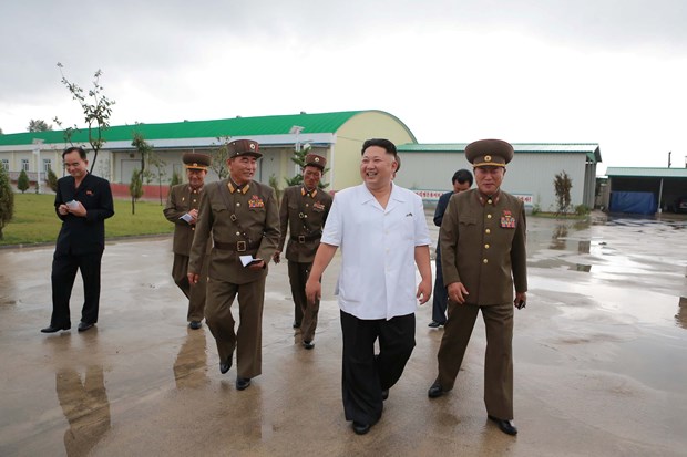 Güney Kore ve ABD'yi Kore yarımadasında "savaş çıkarmak"la suçlayan Kuzey Kore lideri Kim Jong Un iki ülkeyi nükleer silahla tehdit etti. ,bmcbkNtEVkC7mmtfSeEylA