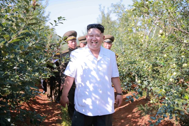 Güney Kore ve ABD'yi Kore yarımadasında "savaş çıkarmak"la suçlayan Kuzey Kore lideri Kim Jong Un iki ülkeyi nükleer silahla tehdit etti. ,r2pxyIT_SkmpYmWYp9EGTA