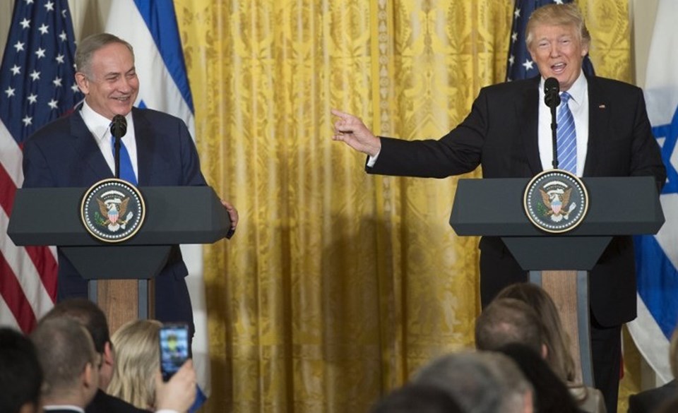 ABD başkanı seçildiktan sonra Beyaz Saray'da konuk olan ilk liderlerden biri İsrail Başbakanı Binyamin Netanyahu olmuştu.