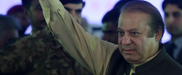 2017-07-28T073258Z_1322363_RC16B215F1A0_RTRMADP_3_POLITICS-PAKISTAN.JPG