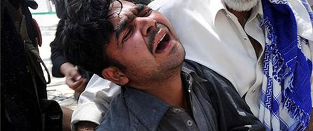 Pakistan'da otobüse saldırı: 21 ölü