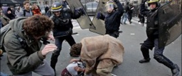 Protestoculara PKK saldırısı