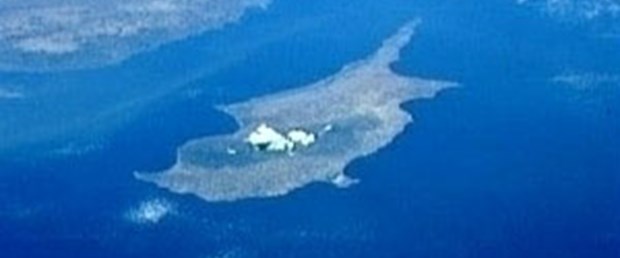 Rum polisi iki Türk'e ateş açtı