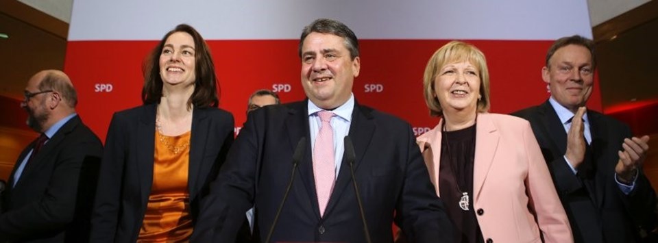 Sosyal Demokrat Parti Genel Başkanı Sigmar Gabriel Rheinland-Pfalz'daki seçim başarısından sonra basın toplantısı düzenledi.
