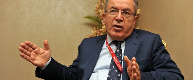 Özcan: Okullar eskiden ordu gibiydi