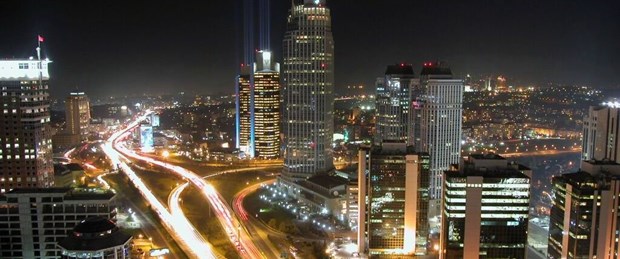 Levent'te tahliye şoku!
