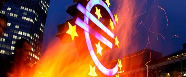Merkez bankaları Yunanistan için tetikte