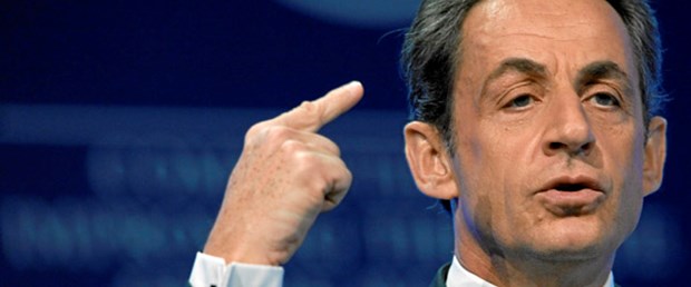Sarkozy: Atina'yı Euro Bölgesi'ne almak hataydı