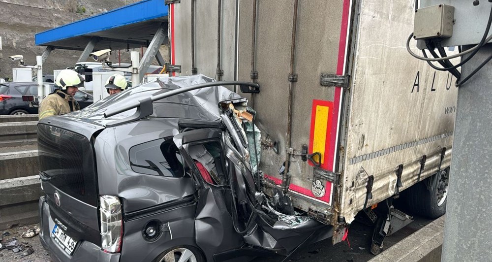 Gişelerde art arda kazalar! Uzmanlardan yol hipnozu uyarısı - 3