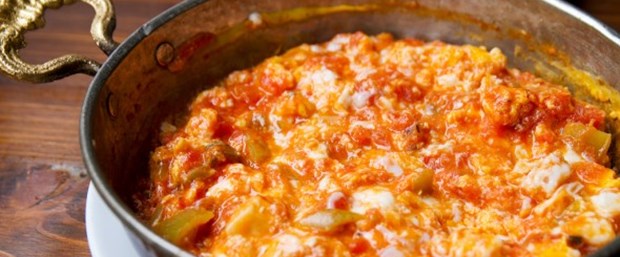 Adana'da menemen yiyen 4 kişi öldü.jpg