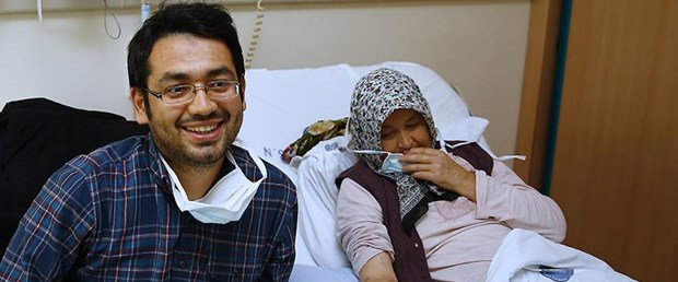 Anne ile oğlunun uğurlu sayısı '315' oldu.jpg
