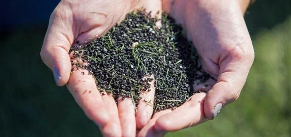 Özelllikle siyah plastik maddelerin kanseri tetiklediği belirtiliyor.