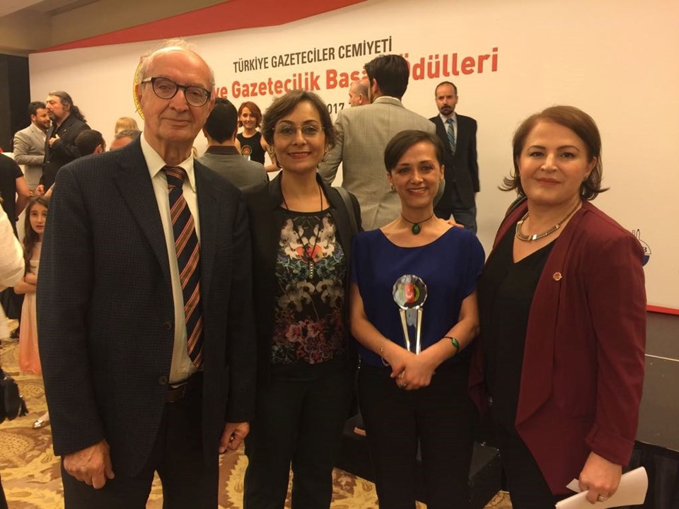 TGC Başkanı Turgay Olcayto, TGC Saymanı Gülseren Güver, Tülay Karabağ, TGC Genel Sekreteri Sibel Güneş.