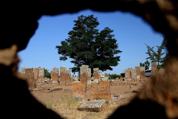 Dünyanın en büyük İslam mezarlığı
