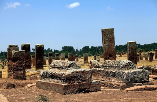 Dünyanın en büyük İslam mezarlığı