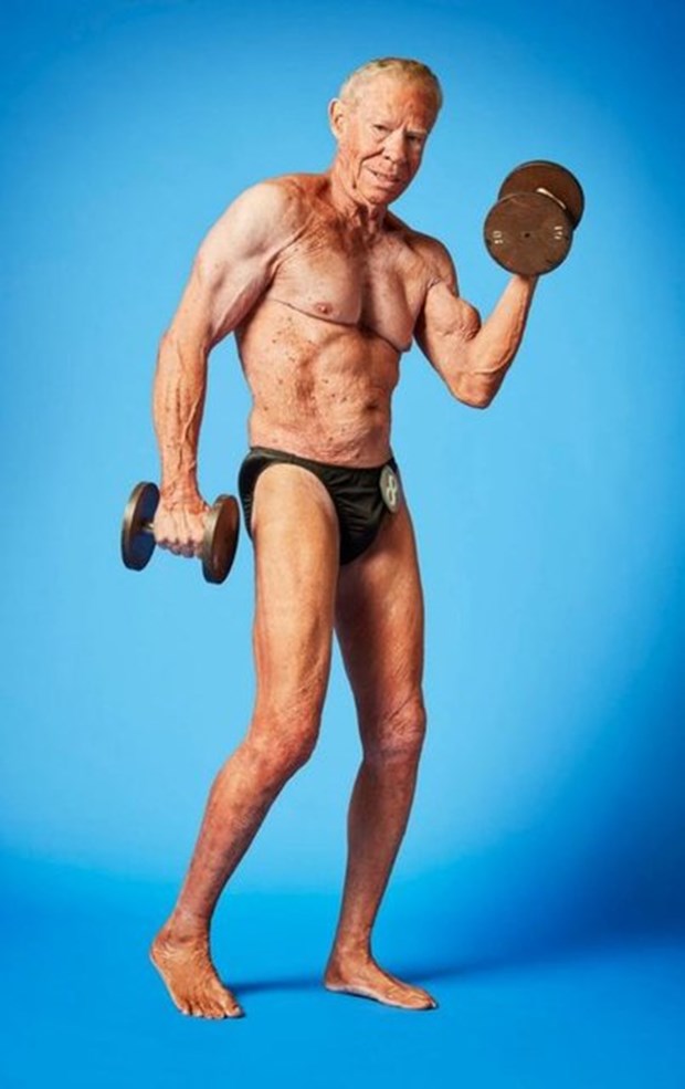 Ormonda mashinada jinsiy aloqa video yuklab olish Buvimning dugonasi bilan jinsiy aloqa