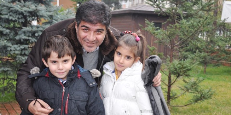 İbrahim Erkal, mart ayında üçüncü kez baba oldu.