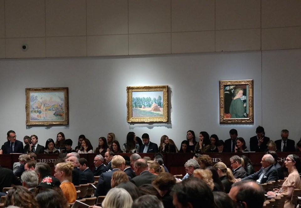 Sotheby’s ve Christie’s'in New York'ta son iki hafta içinde yaptığı açık artırmalardaki satışların toplamı ise 2,5 milyar dolar civarında gerçekleşti.
