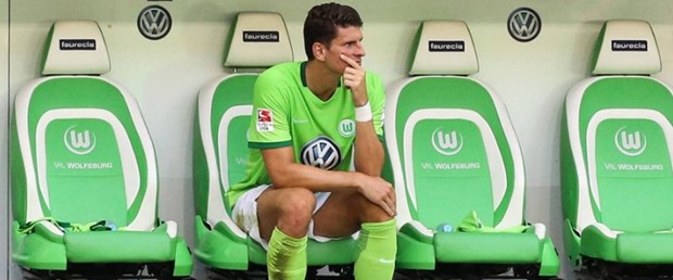 mario gomez wolfsburg.jpg