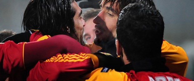 Aslan çıkış peşinde