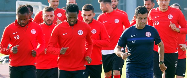 antalyaspor samuel eto'o.jpg