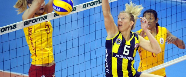 Fenerbahçe Acıbadem fırsat vermiyor